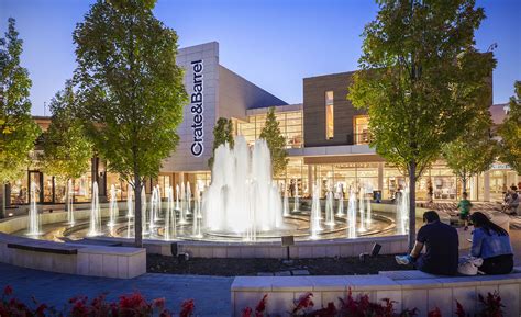 jewelers in oak brook mall.